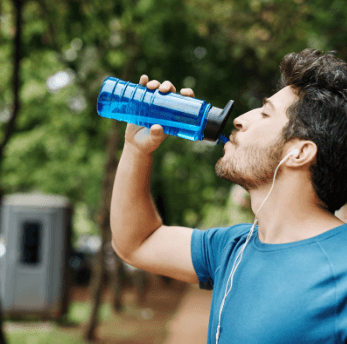 Elektrolyte und Flüssigkeitshaushalt im Sport – Wissenschaftlich fundiert vorbereitet in die heiße Jahreszeit